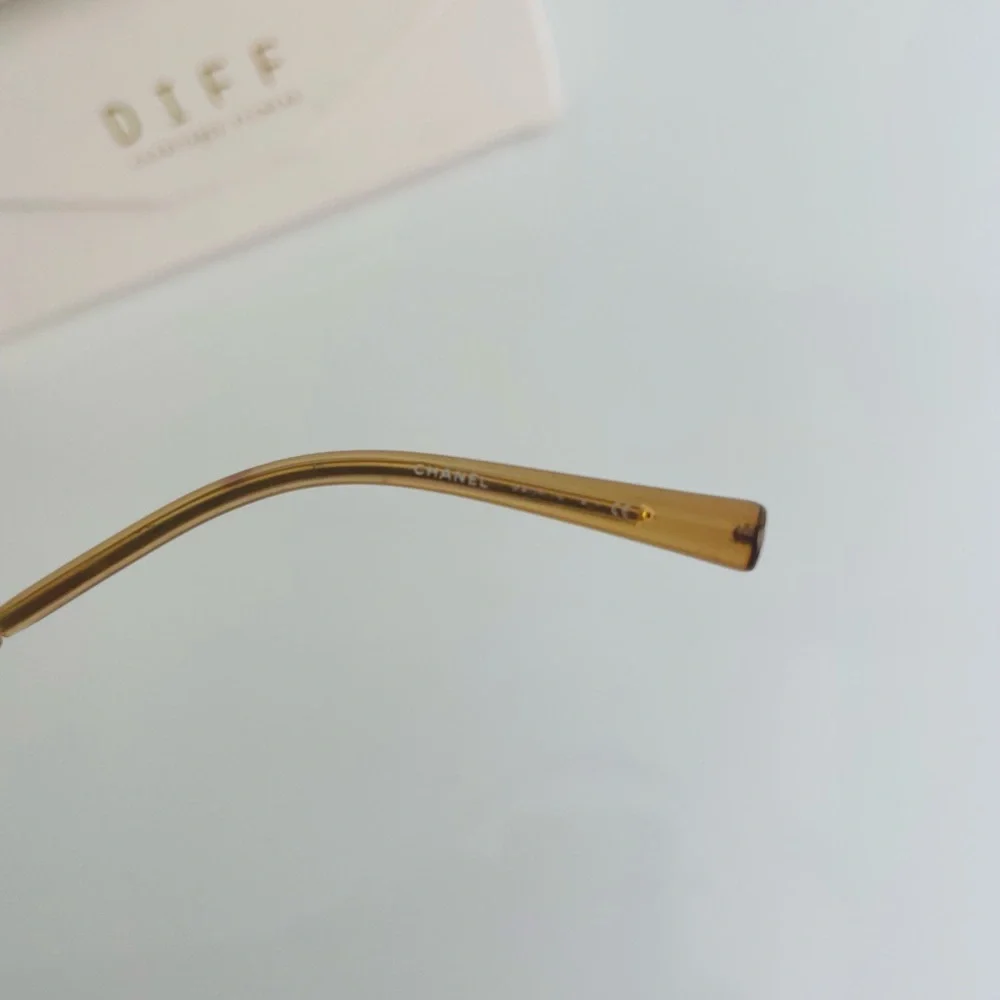 🌸SOLD🌸CHANEL AUTHENTIC Gold CC crystal sunglasses - Picture 12 of 16